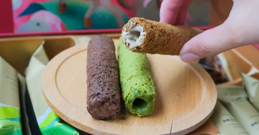 蛋捲控春節先搶！青鳥旅行馬年限定春光躍影禮盒早鳥84折，升級版榛果可可蛋捲必吃。