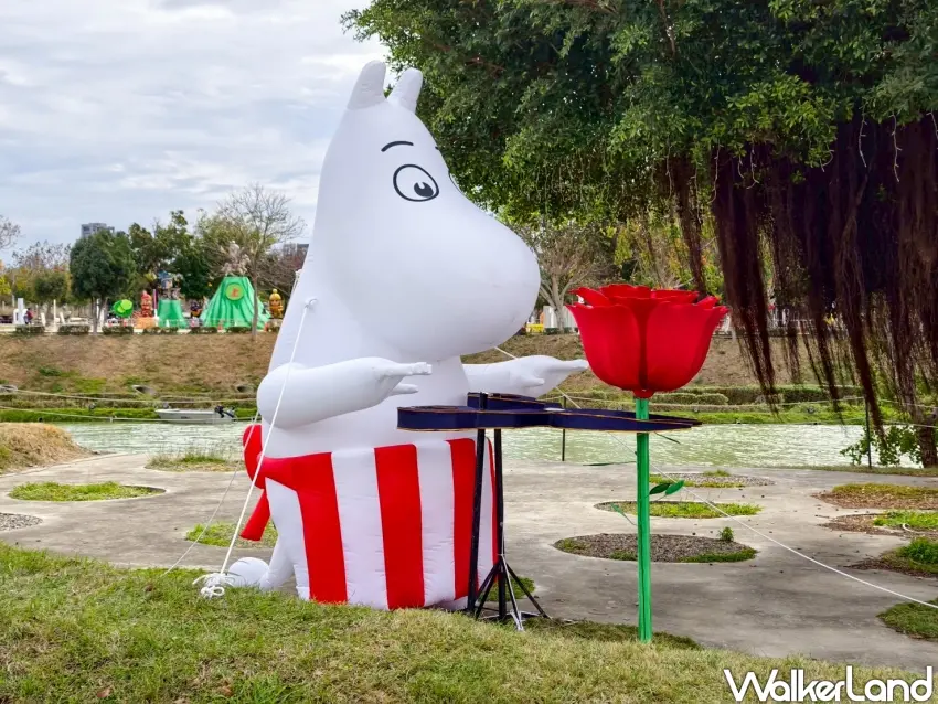 ▲身穿紅白條紋圍裙的姆明媽媽。（攝影：楊婷雅）