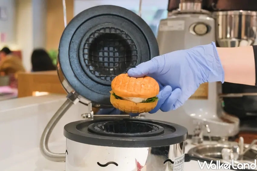 ▲香濃花生冰淇淋搭配清新香菜，哈根達斯嘗試在濃與清之間創造新的味覺平衡。（攝影：張人尹）。