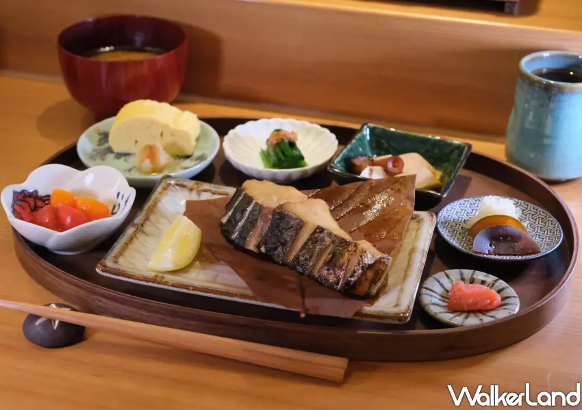 ▲朝炭目前僅有三款烤魚套餐,最便宜680元。(攝影:鄭雅之)