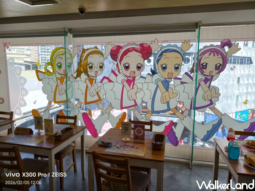 ▲FANFANS CAFÉ打造小魔女DoReMi聯名主題餐廳，三地同步登場，結合餐點與拍照場景。（攝影：張人尹）