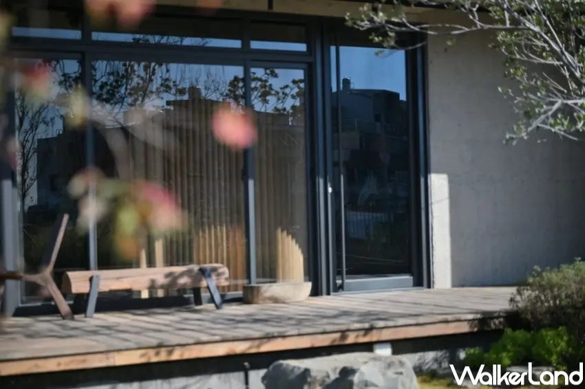 ▲在六月初一永春觀光旗艦店，買蛋捲伴手禮同時也能享受放鬆散步的空間。