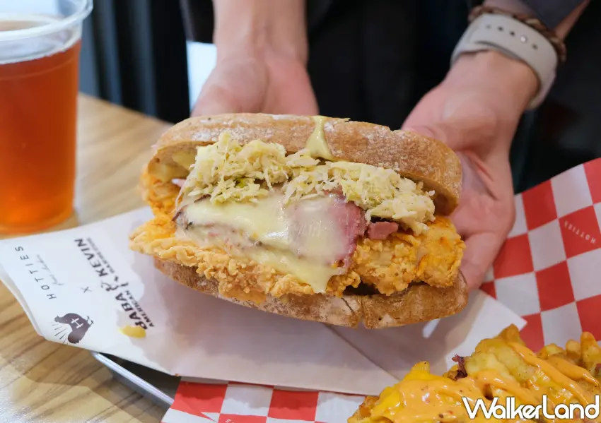 ▲Hotties美式炸雞首次和Baba Kevin Texas BBQ聯名。（攝影：鄭雅之）