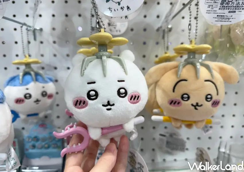 ▲2026台北動漫節可以找到吉伊卡哇萬聖節、黑魔法、蜜蜂、妖精系列，滿額還送吃飯糰小桃娃娃、哥布林娃娃。(攝影：鄭亦庭)