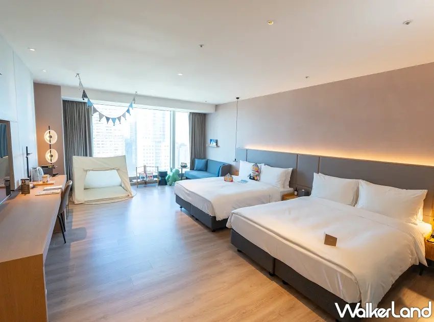 ▲承億酒店「超人集合！限定住宿專案」贈送承億集團吉祥物夢獸娃娃及超人力霸王周邊乙組；若在指定期間預訂此專案入住，並加入承億酒店官方LINE帳號，再加碼送超人力霸王提燈。 圖／承億酒店提供；窩客島整理