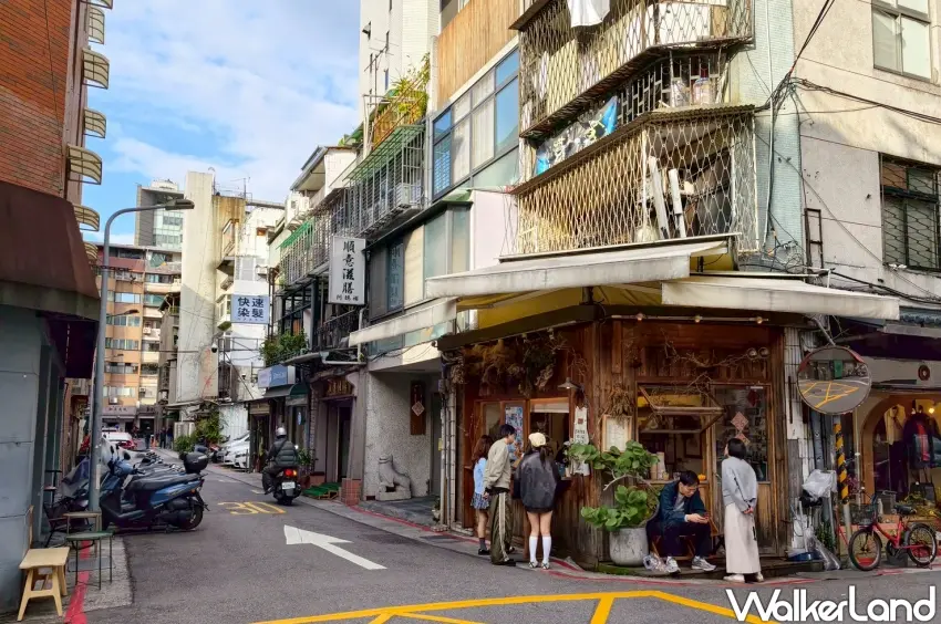 ▲隱藏在捷運行天宮站附近的人氣咖啡廳「夏野豆行」。(攝影:楊婷雅)