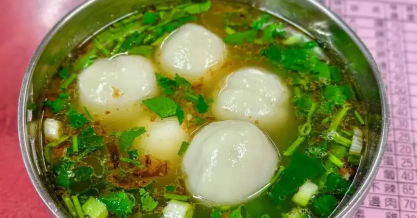 瑞安街三十年溫州大餛飩，必吃手工鮮肉湯圓，蝦米肉絲湯頭古早味。