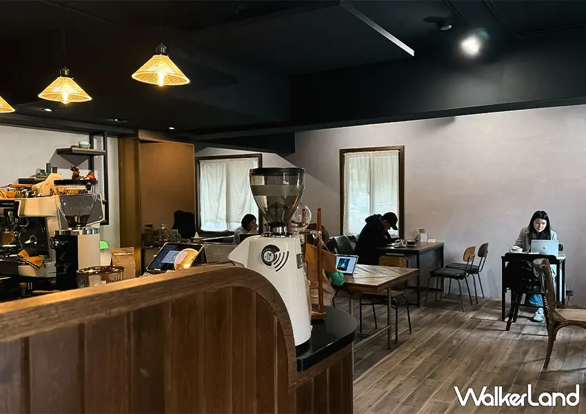 ▲南港咖啡廳推薦！田野咖啡 隱身巷弄、日系復古融合工業風，靜謐氛圍超愜意（攝影：蕭芷琳）