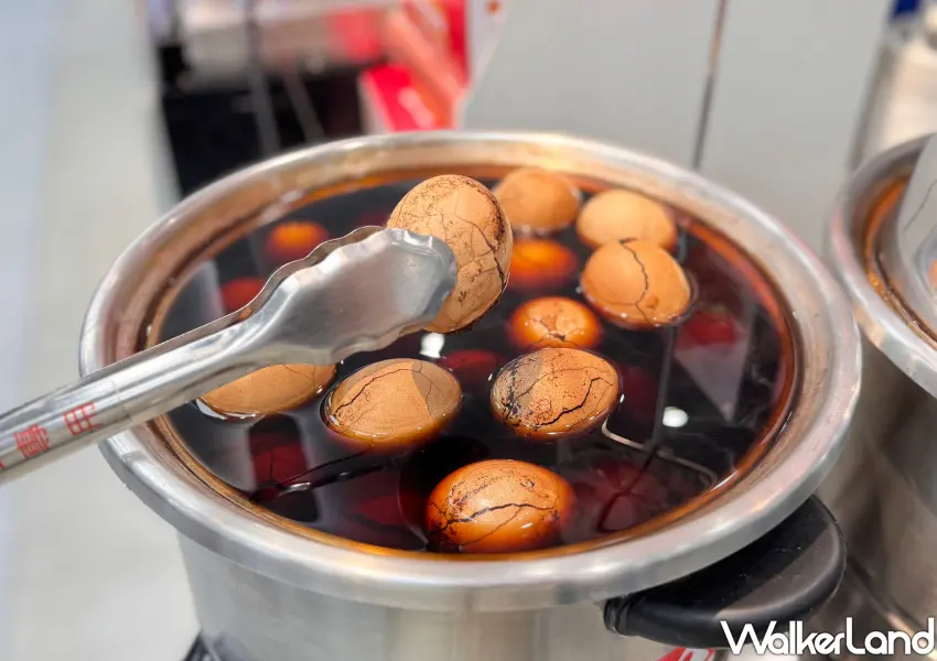 ▲2/13 快閃日茶葉蛋組，40 顆只要 399 元。換算單顆不用 10 元，下班倒數放假前先囤這一鍋。