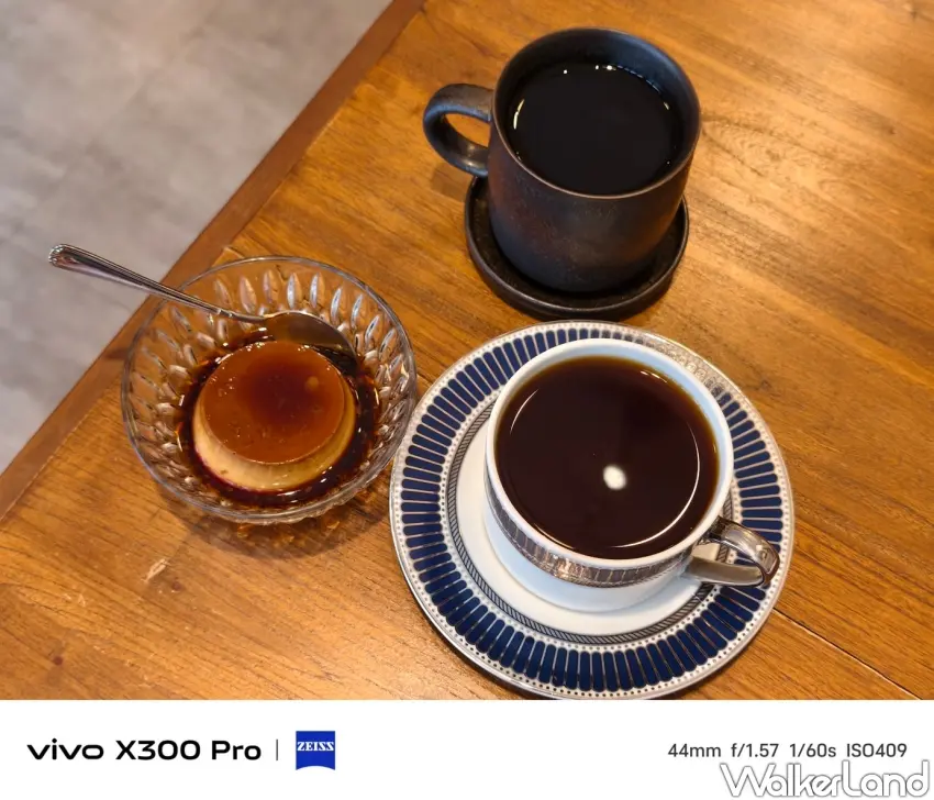 ▲「西成珈琲工作室」手沖咖啡與布丁皆廣受好評。（攝影：楊婷雅）