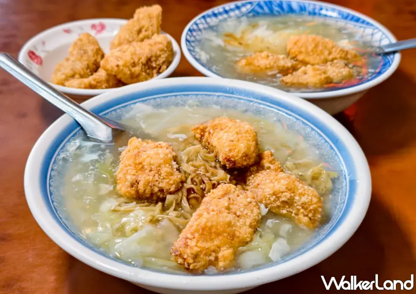 ▲「三伯仔土魠魚羹」開業超過三十年，是在地人從小吃到大的小港美食。（美食好芃友提供）