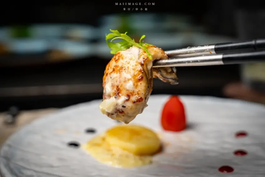 ▲二樓老宅竟藏頂級割烹！海陸雙主餐一次滿足的無菜單料理「粋 割烹鐵板燒」