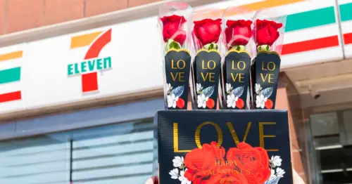 情人節3大神器！統一集團空運玫瑰花 精品巧克力，再加碼新鮮美姬草莓限定開賣。