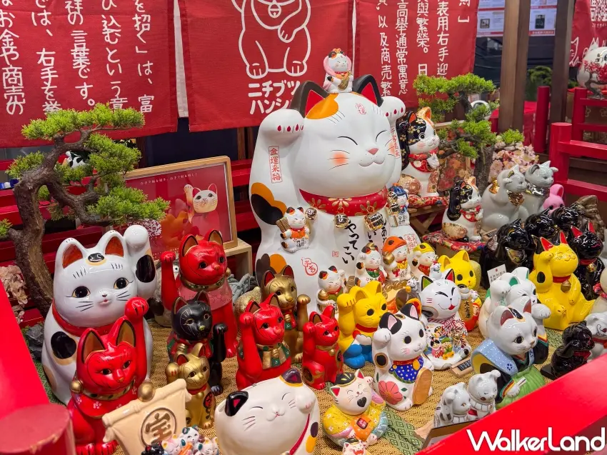 ▲初五開工開市擇吉祭拜財神土地公,祈求新年商運順利(攝影:張人尹)