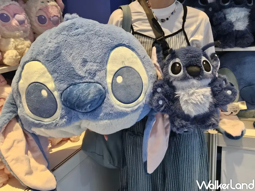 ▲MINISO史迪奇快閃店提供多款玩偶、頸枕、抱枕的療癒小物，讓粉絲們買爆。