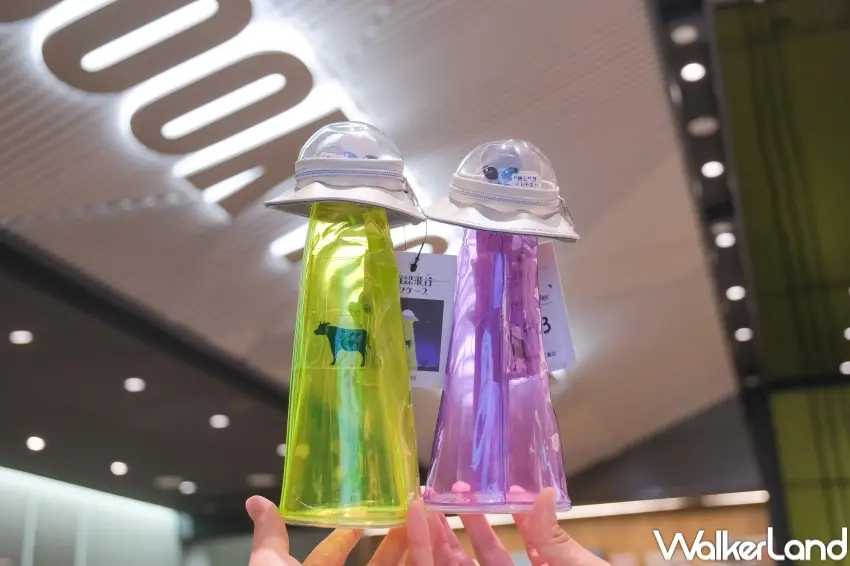 ▲博客來旗艦書店販售sun-star不明飛行趣味造型鉛筆盒，實體門市可直接挑選。（攝影：張人尹）