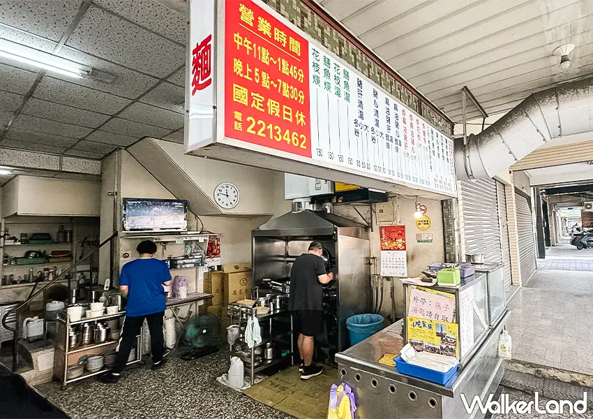 ▲台南美食推薦!德興鱔魚意麵 老饕激推,厚切乾炒鑊氣爆棚,在地人甘願排隊的台南小吃。
