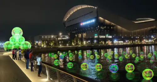 神戶Bubble Me 2026來一場神戶海濱夢幻泡泡和燈光秀，漂浮水面的泡泡藝術兵庫神戶港灣浪漫登場。