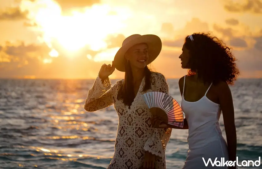 ▲在馬爾地夫法雷斯安凡尼臻選度假酒店的純白沙灘上，姐妹們在海岸線間共享專屬假期時光。圖／安凡尼酒店及度假村提供；窩客島整理