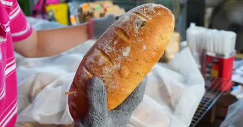 一週只開 2 天！桃園橋下土家柴燒窯烤麵包，500 克巨無霸天天秒殺。