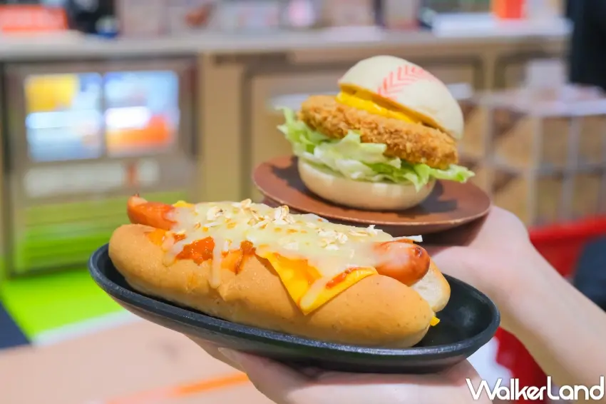 ▲摩斯漢堡迎接WBC與35週年,推出棒球主題新品與應援優惠活動。(攝影:張人尹)