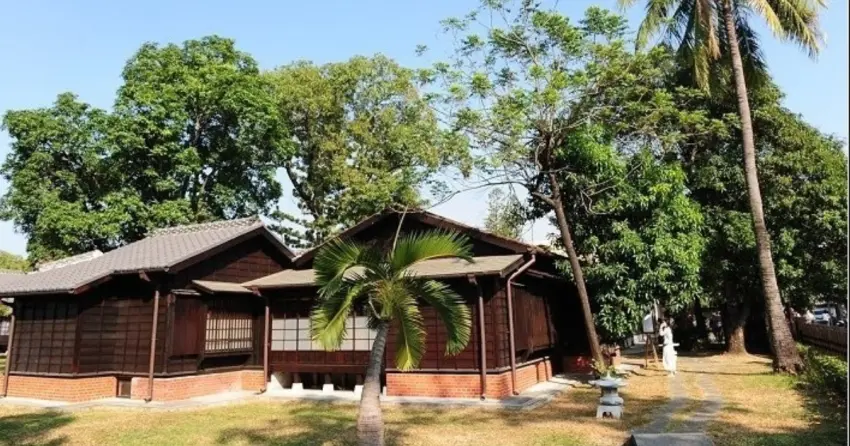 ▲文創園區不只駁二好逛！由日式官舍群活化而成的「嘉義檜意森活村」，結合歷史建築與文化體驗，是近年中南部熱門的文創旅遊據點。