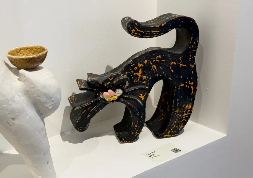 ▲台北貓咪展覽貓奴要衝!Play Cat聯展邀請43位藝術家以貓咪為主題創作,雙展場免費參觀。(攝影:鄭亦庭)