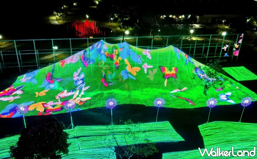 ▲高12公尺、寬60公尺的主燈「山之光」利用精準聲光科技,動態演繹大武山的壯麗風貌。圖/屏東縣政府提供;窩客島整理