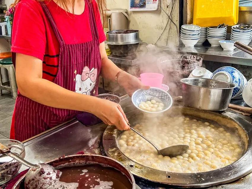 ▲元宵節吃元宵湯圓！元宵節為什麼吃湯圓、元宵湯圓差別，以及各種湯圓種類含義一次帶你看懂。