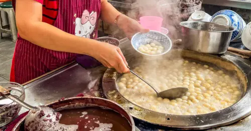 2026元宵節吃湯圓！元宵節紅白小湯圓、包餡湯圓寓意差別，必吃湯圓名店推薦。