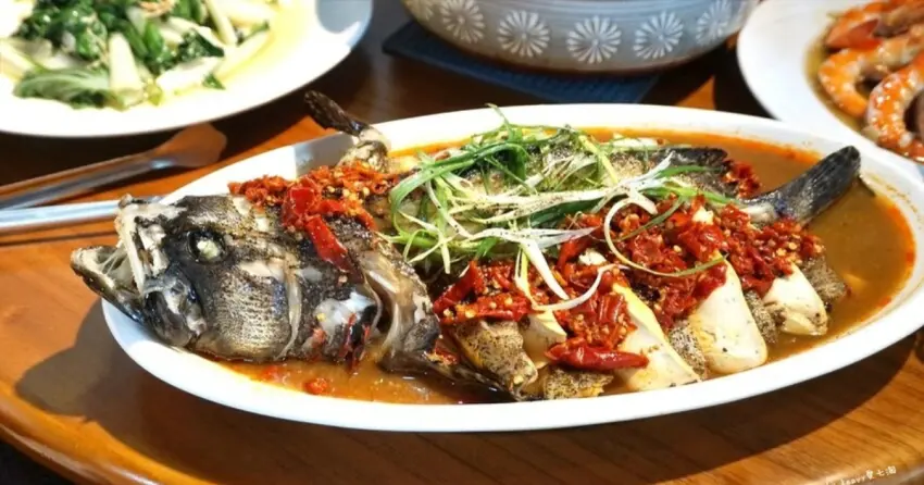 ▲「阿漢私廚」的石斑魚選用屏東佳冬漁貨,魚肉細緻而有彈性,不需過度調味就能吃出鮮度。刺少、腥味低,是許多熟客必點的主菜之一。