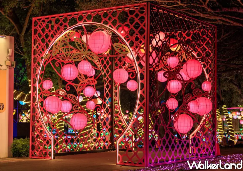 ▲2026桃園燈會現場用大紅燈籠打造大型打卡點。