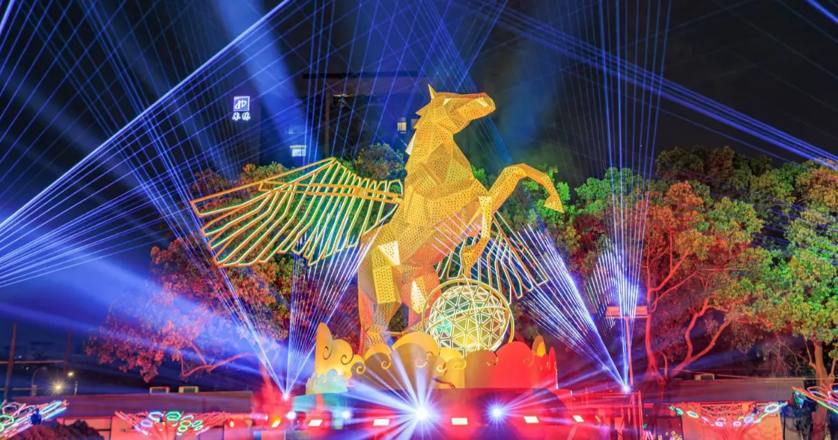 2026桃園燈會攻略！3大展區亮點這樣拍，桃園人浪漫夜景快拍。