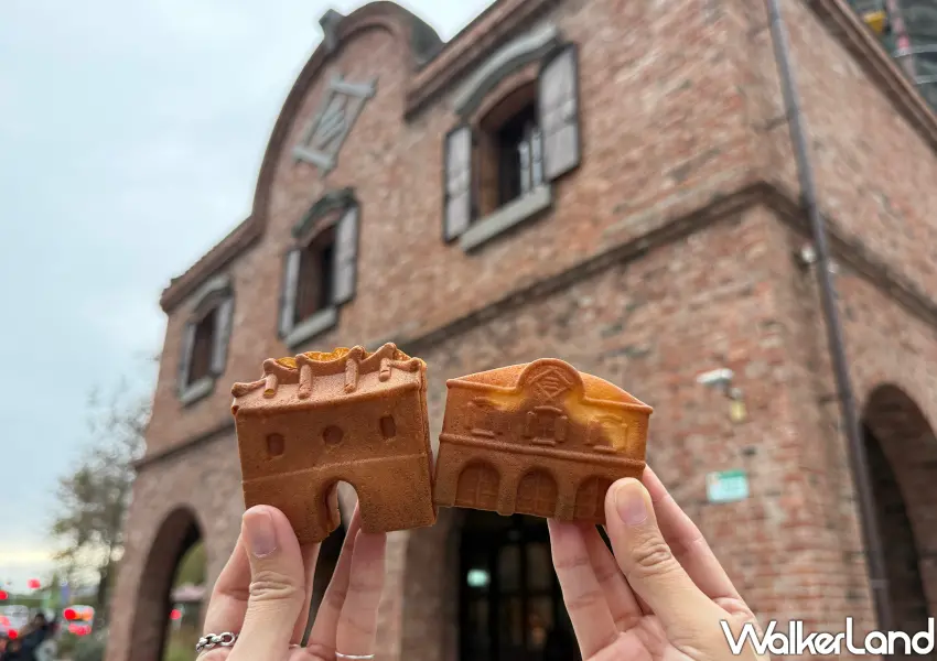 ▲還原度極高的北門造型雞蛋糕，與百年古蹟來場跨時空的跨界對話，留下最有意義的旅遊紀錄。(攝影：鄭雅之)
