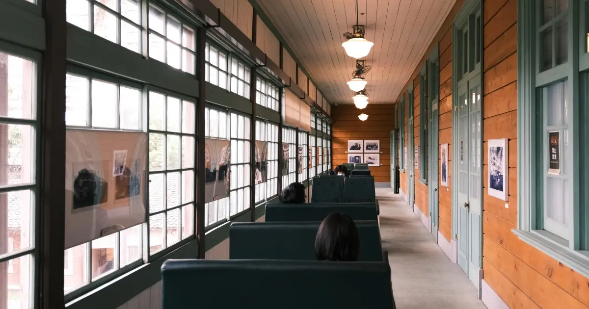 火車迷必衝！北門景點國立臺灣博物館鐵道部園區，神還原火車內裝 模型小火車展演必看。