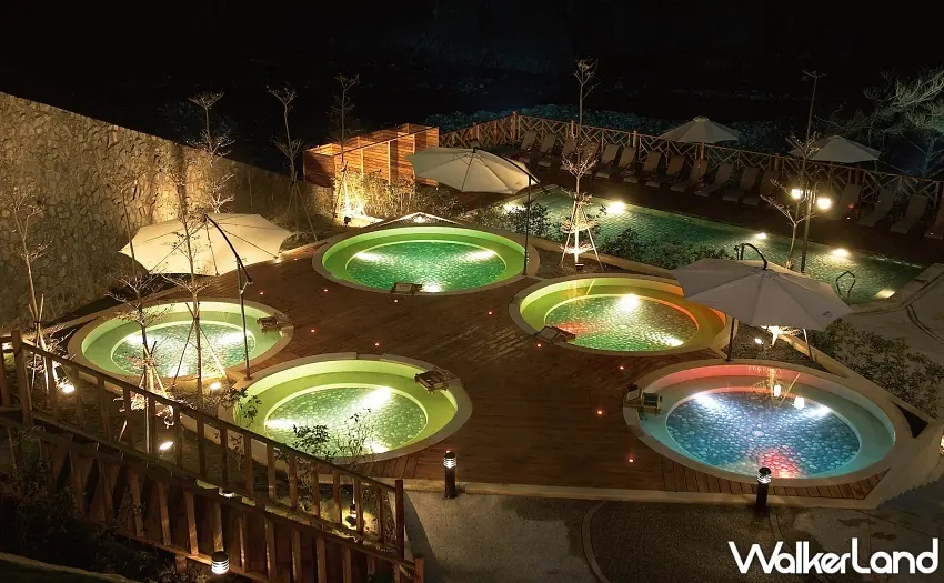 ▲具備多種特色感官的戶外五行湯,是統一谷關最具代表性的泡湯設施。圖/統一渡假村提供;窩客島整理