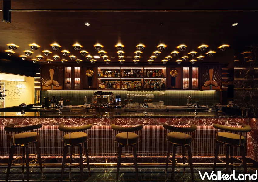 ▲裝飾風藝術 Art Deco 吧檯,是前往心潮飯店感受華麗復古夜晚的最佳去處。