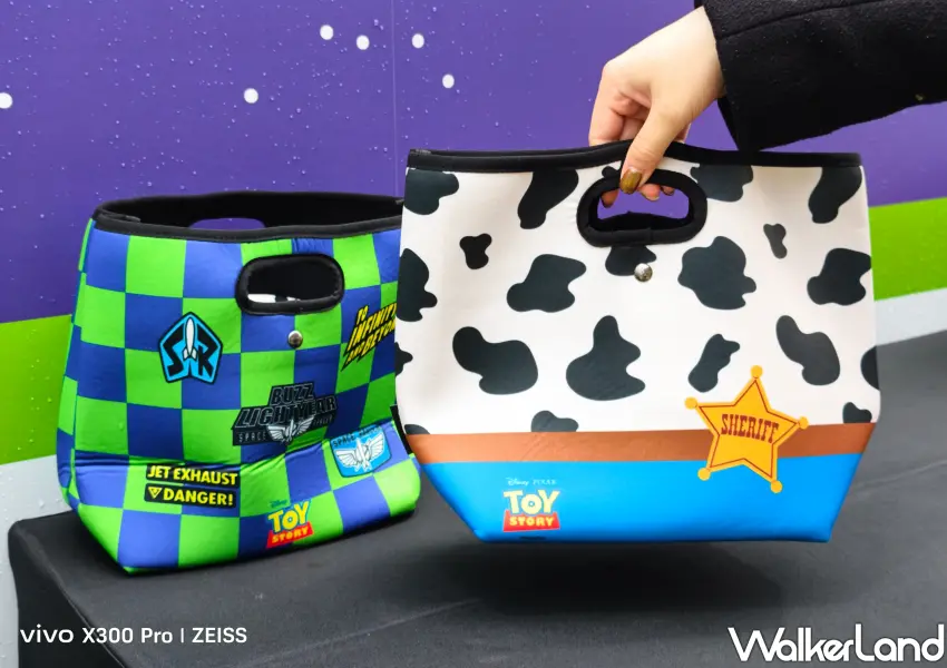 ▲生活美學必備！Gogoro 推出乳牛紋翠絲與星際探險巴斯光年造型提袋，通勤野餐都能展現玩心潮流。(攝影：鄭雅之)