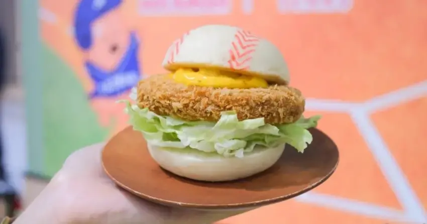 應援WBC吃買一送一！9大速食WBC應援優惠，披薩買一送一 6折炸雞套餐 棒球堡聚餐看球賽。