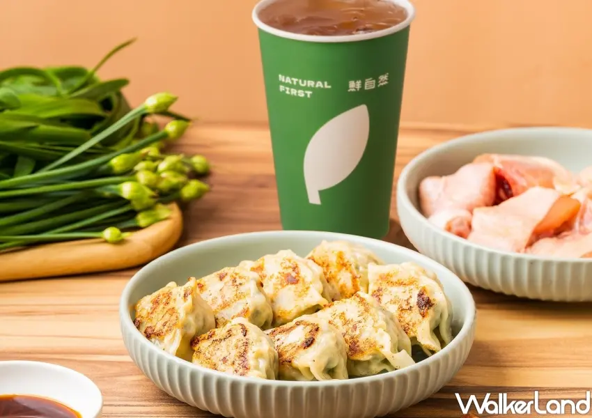 ▲現煎雞肉餃子搭配鮮萃茶飲，卜卜角南西店快閃活動吸引粉絲目光與用餐體驗。