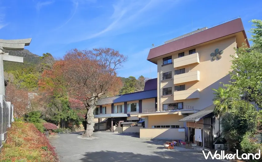 ▲「築波山江戶屋溫泉」鄰近筑波山神社,地理位置優越,更可泡湯遠眺筑波山的四季美景。圖/樂天旅遊提供;窩客島整理