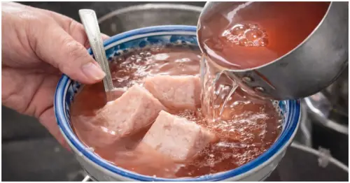 高雄人瘋狂的冷凍芋！來來冷飲冰店 40年高雄老冰店，大甲芋頭甜湯與八寶冰必點。