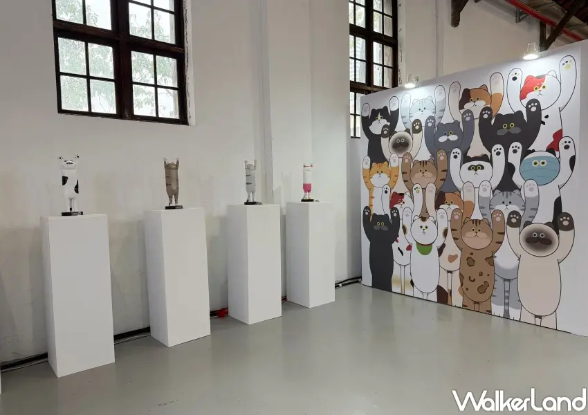 ▲松菸玩具設計展免費入場！超可愛貓的抱抱系列展示區，放大各個抱抱角色們。(攝影：鄭亦庭)