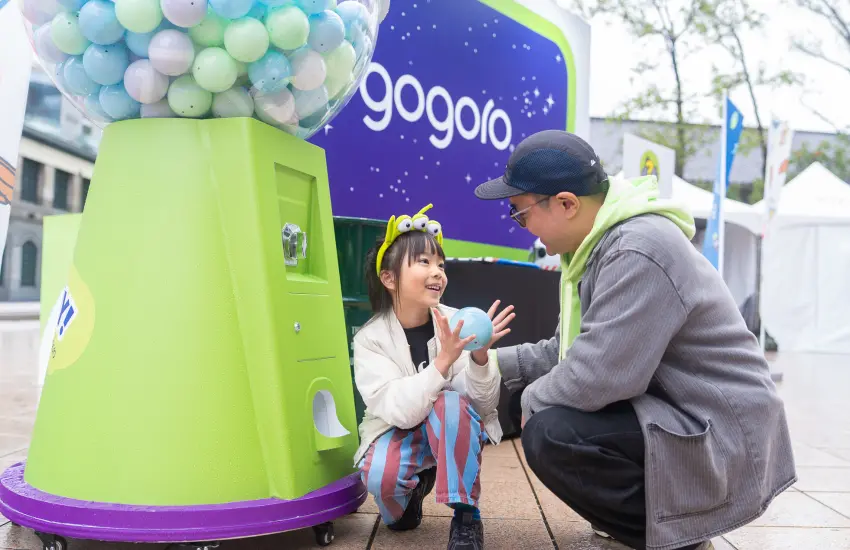 ▲「Gogoro 玩樂總動員」通關集滿三個章之後，即可獲得專屬扭蛋機會，除了有超多精美小禮，如玩具總動員系列提袋、貼紙包等，更有機會抽中本次聯名重點「Gogoro EZZY 500 玩具總動員系列」全新車款