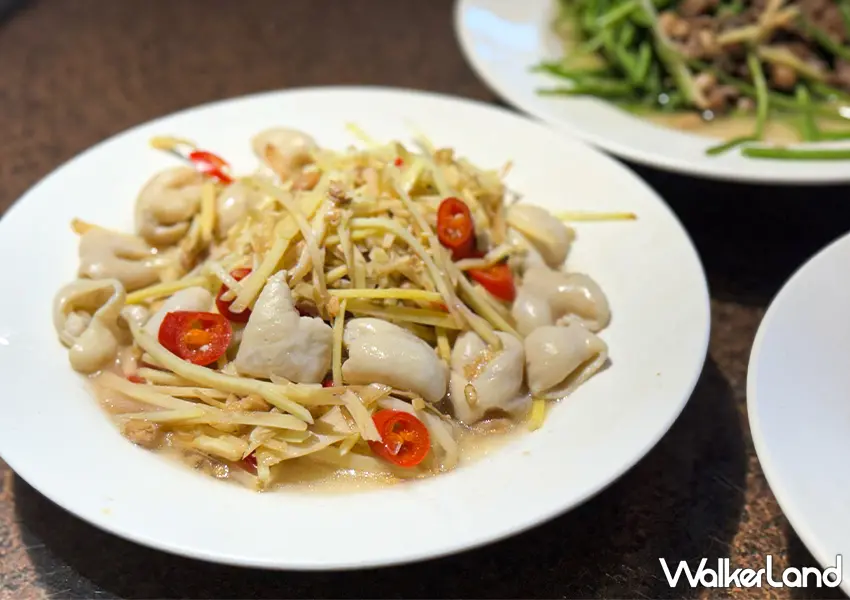 ▲桃園大溪排隊美食！老地方客家菜 內行必點蔥油餅、薑絲大腸，白飯免費CP值高