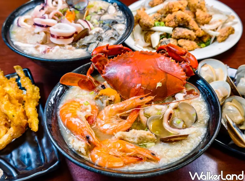 ▲「鮮記螃蟹海產粥」以整隻活體紅蟳入粥聞名,搭配多種海鮮熬煮,價格卻依然親民。(美食好芃友提供)