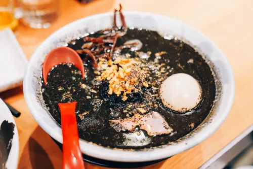 賀正軒拉麵（三宮店）