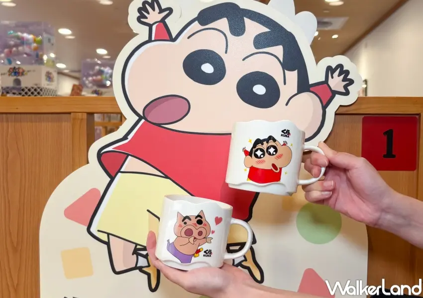 ▲藏壽司推出蠟筆小新陶瓷疊疊杯滿額贈活動，消費滿1200元並完成指定條件即可兌換限量角色杯款。