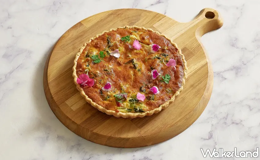 ▲鉑麗安自助餐「歐洲經典主題自助餐」，有酥香派皮包裹培根與蛋奶餡的洛林鹹派，展現法國鄉村風味。圖／JR東日本大飯店台北提供；窩客島整理