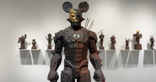 米奇陶鐵雕塑！免費拍台北陶鐵雕塑個展 不良聯盟，鋼鐵人 哆啦A夢雕塑都有。